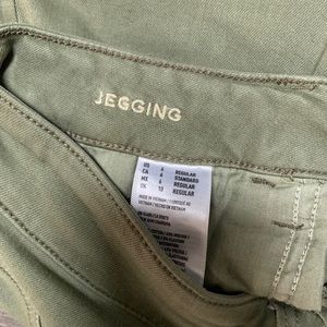 Mid rise jeggings